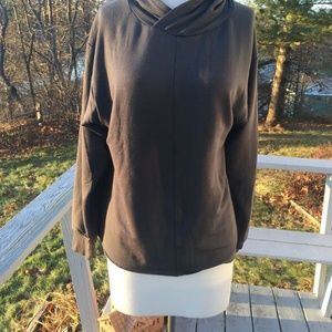basin range pullover top with hood size large dark